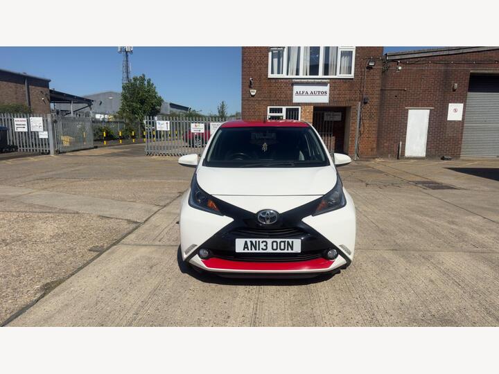 Toyota AYGO 1.0 VVT-i X-press X-shift Euro 6 5dr