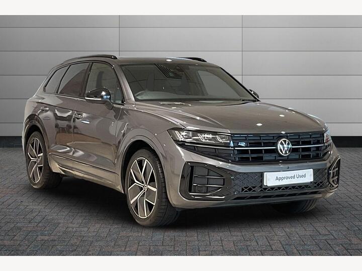 Volkswagen Touareg 3.0 TDI V6 Black Edition Tiptronic 4Motion Euro 6 (s/s) 5dr Volkswagen Touareg 3.0 TDI V6 Black Edition Tiptronic 4Motion Euro 6 (s/s) 5dr