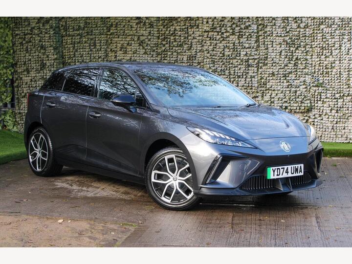 MG 4 64kWh Trophy Long Range Auto 5dr