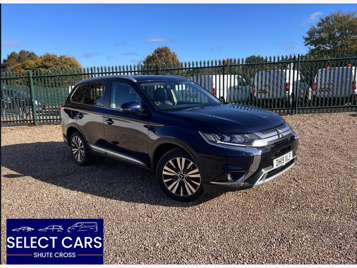 Mitsubishi Outlander 2.0 MIVEC Exceed CVT 4WD Euro 6 (s/s) 5dr Mitsubishi Outlander 2.0 MIVEC Exceed CVT 4WD Euro 6 (s/s) 5dr