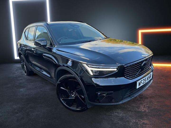 Volvo XC40 2.0 B3 MHEV Ultra Black Edition DCT Auto Euro 6 (s/s) 5dr
