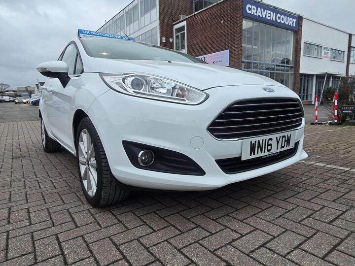 Ford Fiesta 1.0T EcoBoost Titanium Euro 6 (s/s) 5dr