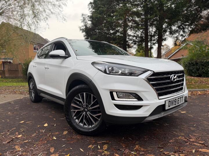 Hyundai TUCSON 1.6 CRDi Premium Euro 6 (s/s) 5dr Hyundai TUCSON 1.6 CRDi Premium Euro 6 (s/s) 5dr