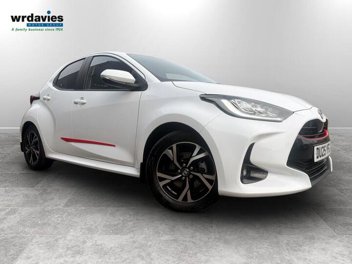 Toyota Yaris 1.5 VVT-h Design E-CVT Euro 6 (s/s) 5dr