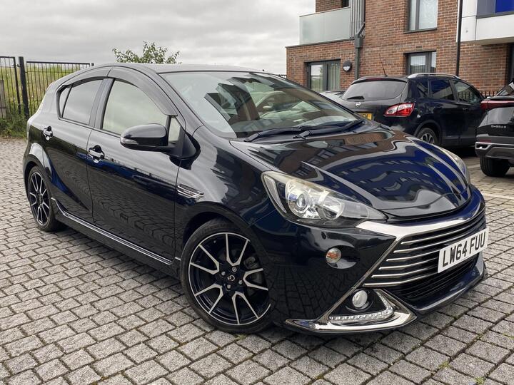 Toyota Aqua YARIS HYBRID GS Edition 1.5L AUTO CRUISE
