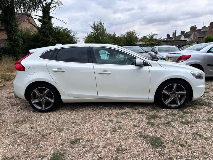 Volvo V40 1.6 D2 R-Design Euro 5 (s/s) 5dr