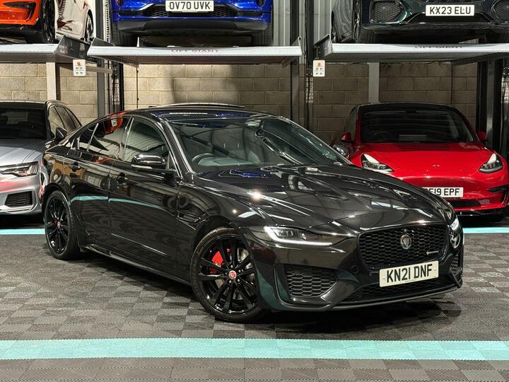 Jaguar XE 2.0 D200 MHEV R-Dynamic Black Auto Euro 6 (s/s) 4dr