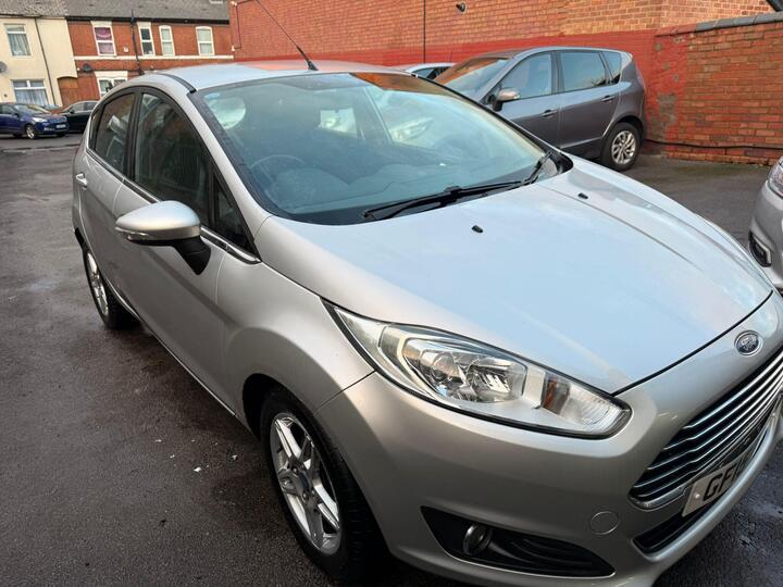 Ford Fiesta 1.0T EcoBoost Zetec Euro 5 (s/s) 5dr