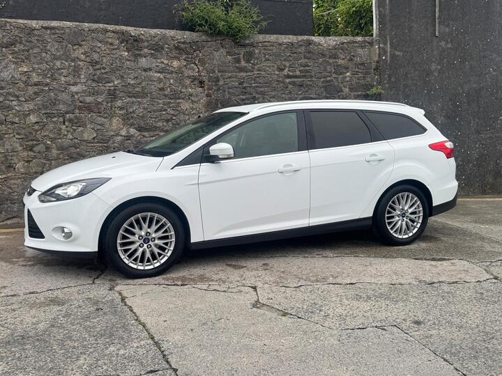 Ford Focus 1.0T EcoBoost Zetec Euro 5 (s/s) 5dr