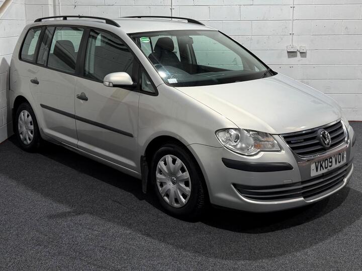Volkswagen Touran 1.9 TDI BlueMotion Tech S 5dr (7 Seats) Volkswagen Touran 1.9 TDI BlueMotion Tech S 5dr (7 Seats)
