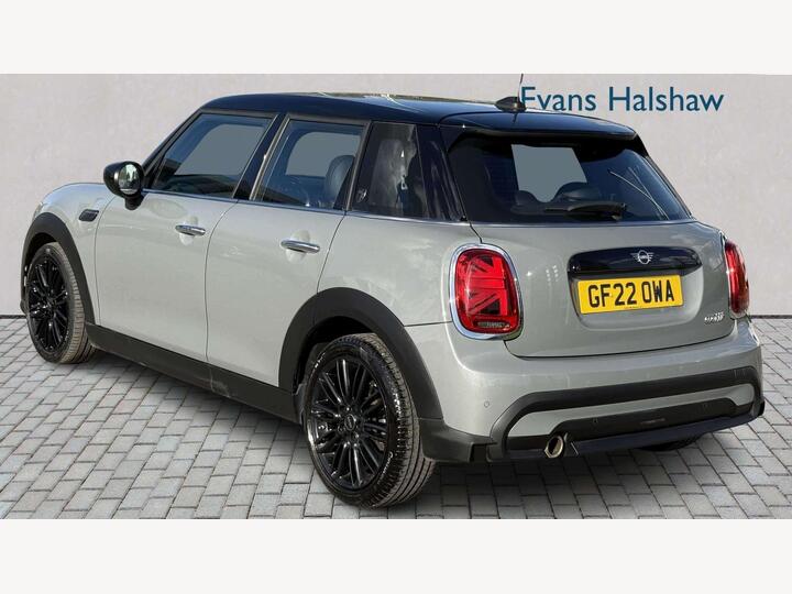 MINI HATCHBACK 1.5 Cooper Exclusive Steptronic Euro 6 (s/s) 5dr