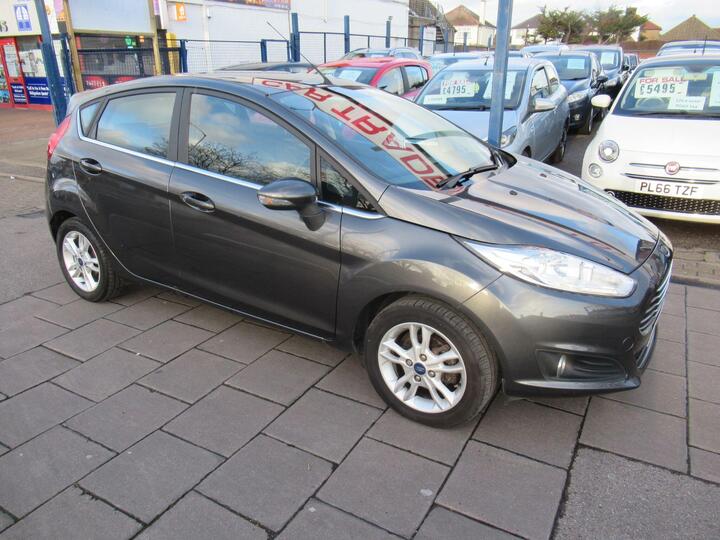 Ford Fiesta 1.0 Zetec Euro 6 (s/s) 5dr
