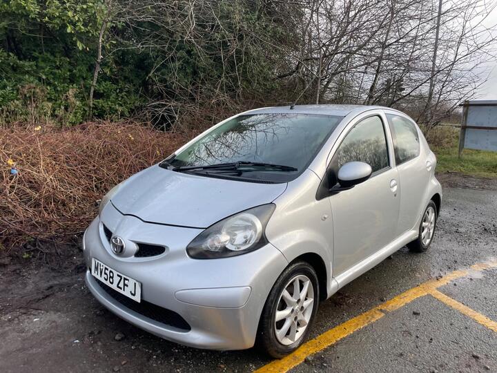 Toyota AYGO 1.0 VVT-i Platinum Euro 4 5dr