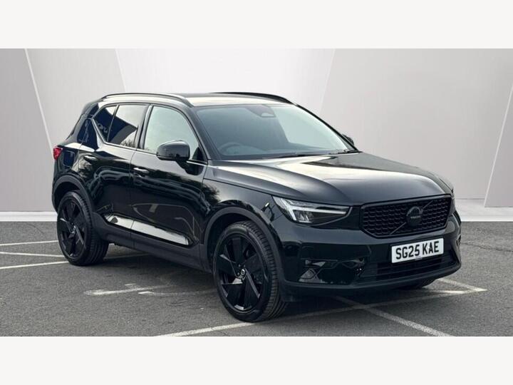 Volvo XC40 2.0 B4 MHEV Plus Black Edition DCT Auto Euro 6 (s/s) 5dr