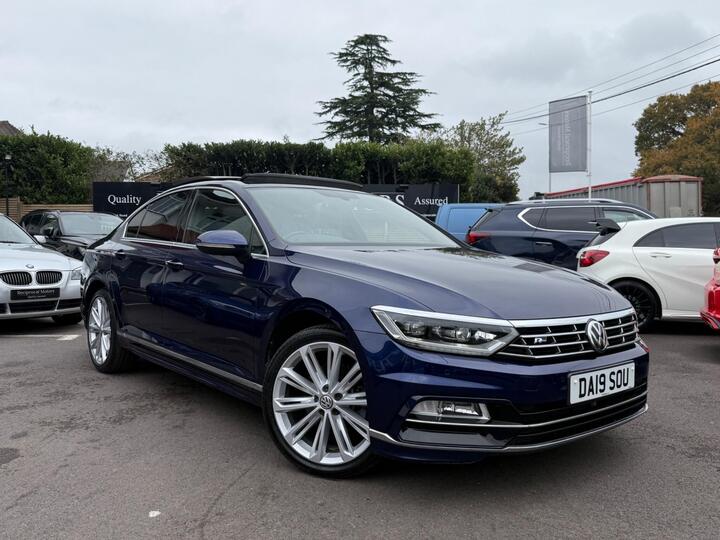 Volkswagen Passat 1.5 TSI EVO R-Line DSG Euro 6 (s/s) 4dr Volkswagen Passat 1.5 TSI EVO R-Line DSG Euro 6 (s/s) 4dr