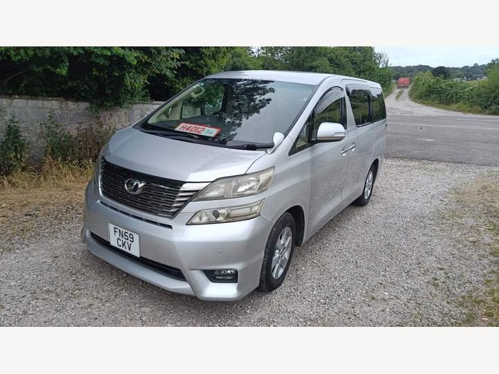 Toyota Vellfire 8 Seater 2.4 Litre.