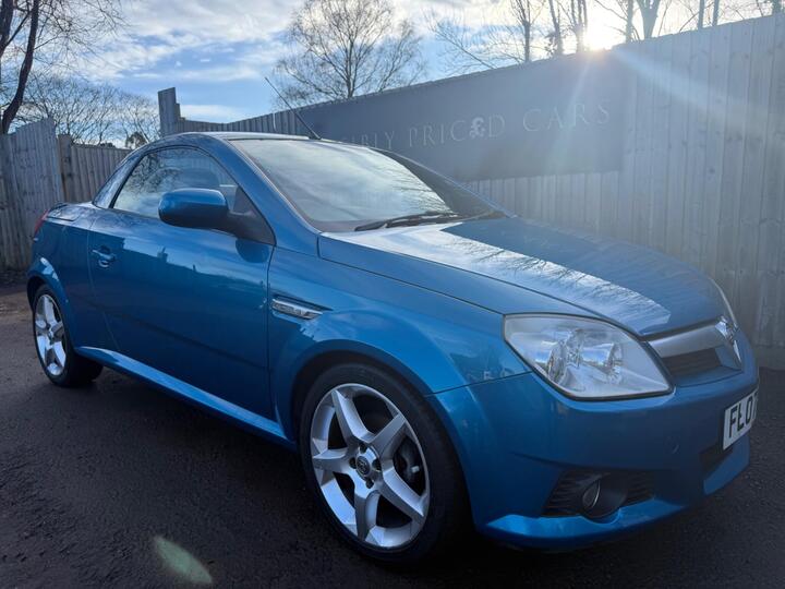 Vauxhall Tigra 1.4i 16v Exclusiv 2dr (a/c)