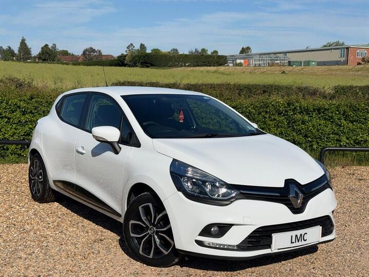 Renault Clio 0.9 TCe Play Euro 6 (s/s) 5dr