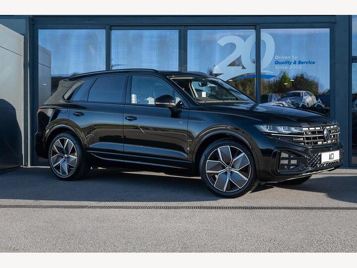 Volkswagen Touareg 3.0 TDI V6 Black Edition Tiptronic 4Motion Euro 6 (s/s) 5dr
