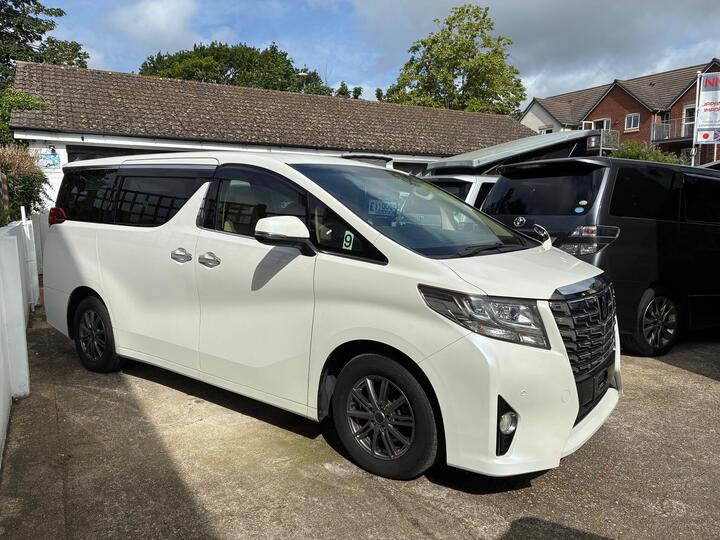Toyota Alphard 2.5 PETROL AUTOMATIC 2015 NEXT GENERATION NEW SHAPE AIR CON LOW MILES, APPLE CARPLAY, Cruise Control