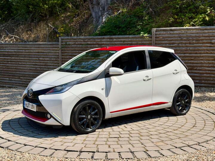 Toyota AYGO 1.0 VVT-i X-press X-shift Euro 6 5dr