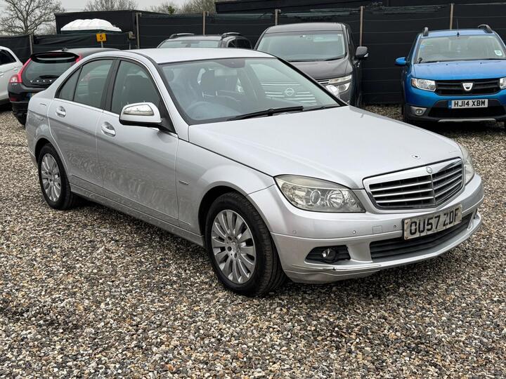 Mercedes-Benz C Class 2.1 C220 CDI Elegance Auto Euro 4 4dr