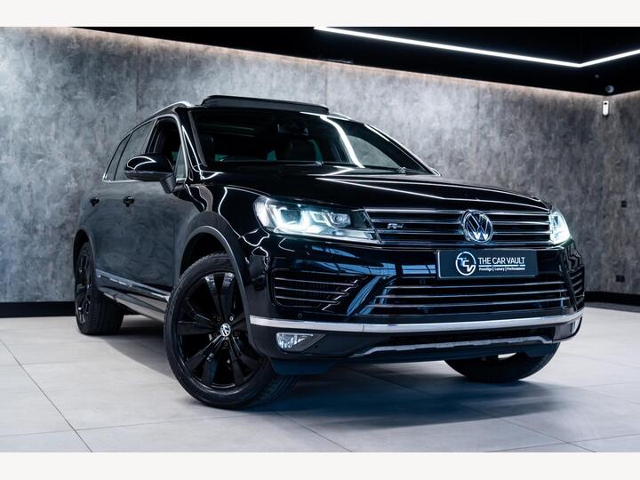 Volkswagen Touareg 3.0 TDI V6 BlueMotion Tech R-Line Tiptronic 4WD Euro 6 (s/s) 5dr Volkswagen Touareg 3.0 TDI V6 BlueMotion Tech R-Line Tiptronic 4WD Euro 6 (s/s) 5dr