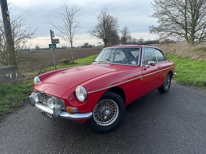 MG B GT