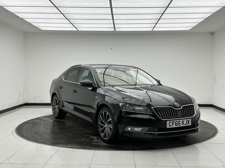 Skoda Superb 2.0 TDI Laurin & Klement DSG Auto 6Spd 4WD Euro 6 (s/s) 5dr Skoda Superb 2.0 TDI Laurin & Klement DSG Auto 6Spd 4WD Euro 6 (s/s) 5dr