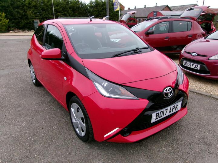 Toyota AYGO 1.0 VVT-i X-play Euro 6 5dr
