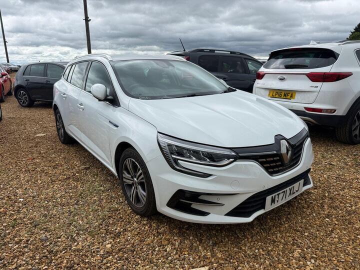 Renault MEGANE 1.5 Blue DCi Iconic Sport Tourer Euro 6 (s/s) 5dr Renault MEGANE 1.5 Blue DCi Iconic Sport Tourer Euro 6 (s/s) 5dr