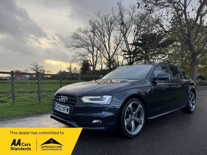 Audi A4 Avant 3.0 TDI V6 Black Edition S Tronic Quattro Euro 5 (s/s) 5dr