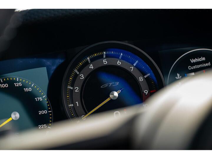 Porsche 911 4.0 992 GT3 Touring PDK Euro 6 2dr