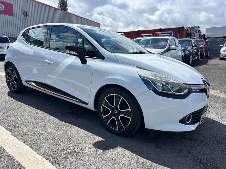 Renault CLIO 1.2 16V Dynamique MediaNav Euro 5 5dr