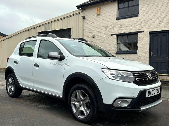 Dacia Sandero Stepway 0.9 TCe Comfort Euro 6 (s/s) 5dr Dacia Sandero Stepway 0.9 TCe Comfort Euro 6 (s/s) 5dr