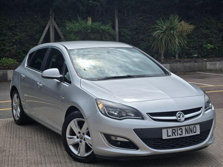 Vauxhall Astra 1.7 CDTi EcoFLEX SRi Euro 5 (s/s) 5dr