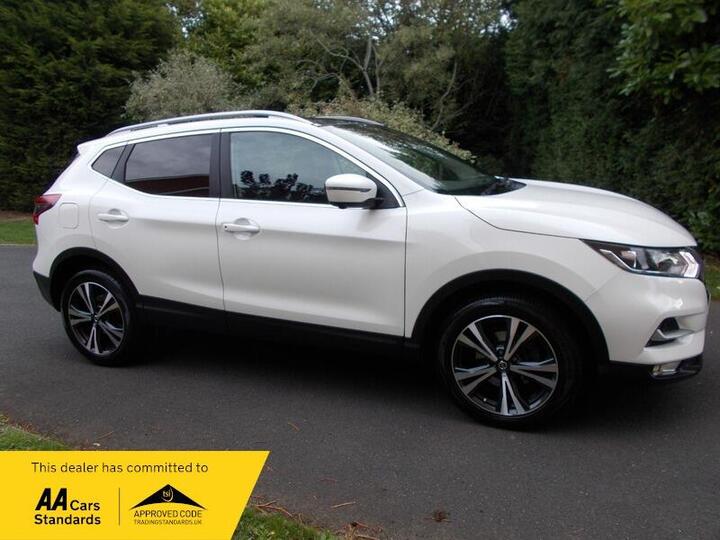 Nissan Qashqai 1.5 DCi N-Connecta Euro 6 (s/s) 5dr