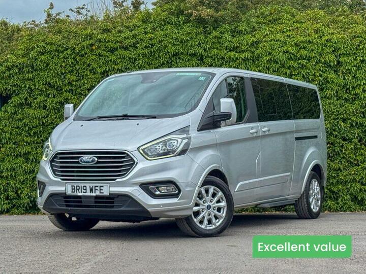 Ford Tourneo Custom 2.0 310 EcoBlue Titanium L2 Euro 6 (s/s) 5dr Ford Tourneo Custom 2.0 310 EcoBlue Titanium L2 Euro 6 (s/s) 5dr