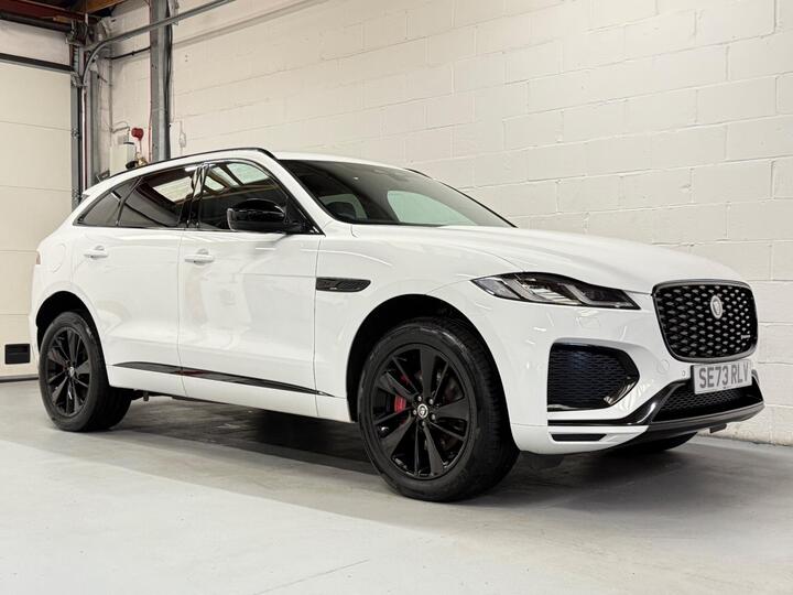 Jaguar F-PACE 2.0 D200 MHEV R-Dynamic SE Black Auto AWD Euro 6 (s/s) 5dr
