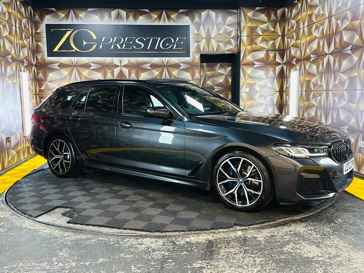 BMW 5 Series 2.0 530e 12kWh M Sport Touring Steptronic Euro 6 (s/s) 5dr BMW 5 Series 2.0 530e 12kWh M Sport Touring Steptronic Euro 6 (s/s) 5dr