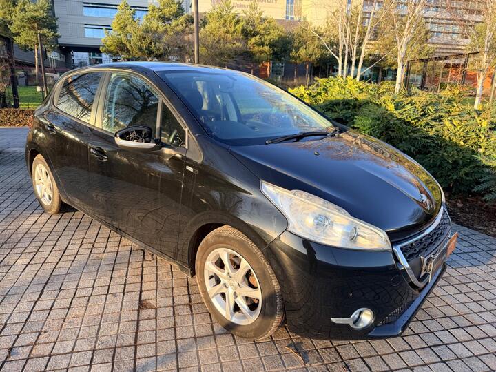 Peugeot 208 1.2 VTi PureTech Style Euro 6 5dr