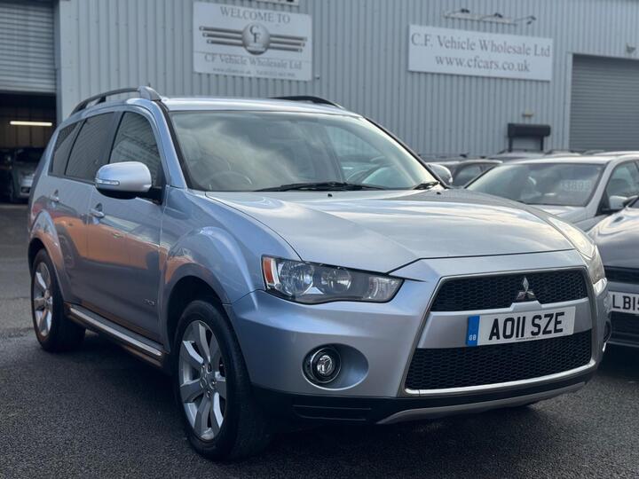 Mitsubishi Outlander 2.2 DI-D GX3 FWD Euro 5 5dr Mitsubishi Outlander 2.2 DI-D GX3 FWD Euro 5 5dr