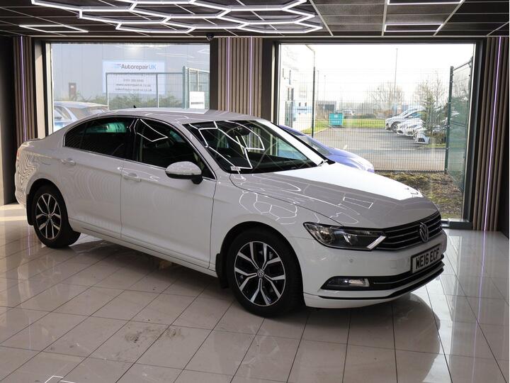 Volkswagen PASSAT 2.0 TDI BlueMotion Tech SE Business Euro 6 (s/s) 4dr Volkswagen PASSAT 2.0 TDI BlueMotion Tech SE Business Euro 6 (s/s) 4dr