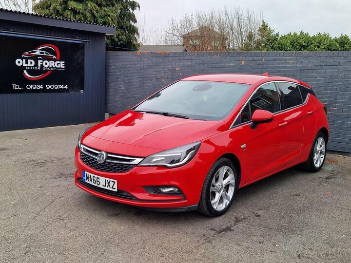 Vauxhall Astra 1.6 CDTi BlueInjection SRi Nav Euro 6 (s/s) 5dr Vauxhall Astra 1.6 CDTi BlueInjection SRi Nav Euro 6 (s/s) 5dr