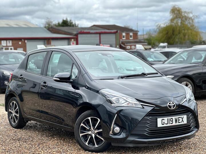 Toyota Yaris 1.5 VVT-i Icon Tech Euro 6 5dr