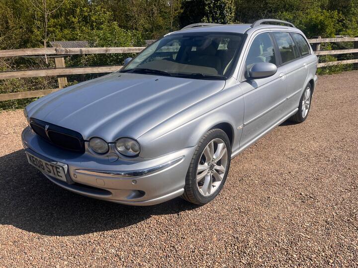 Jaguar X-Type 2.5 V6 SE (AWD) 5dr Jaguar X-Type 2.5 V6 SE (AWD) 5dr