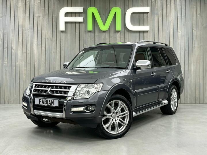 Mitsubishi Shogun 3.2 DI-DC SG5 Auto 4WD Euro 6 5dr LWB Mitsubishi Shogun 3.2 DI-DC SG5 Auto 4WD Euro 6 5dr LWB
