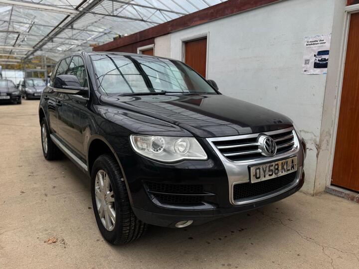 Volkswagen Touareg 2.5 TDI DPF SE 5dr Volkswagen Touareg 2.5 TDI DPF SE 5dr