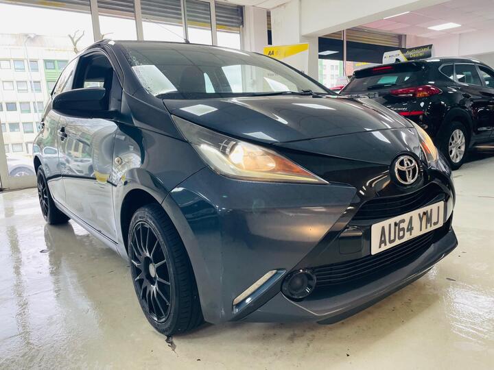 Toyota AYGO 1.0 VVT-i X-play Euro 5 5dr Euro 5