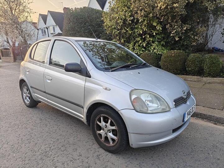 Toyota Yaris 1.3 VVT-i 16v CDX 5dr